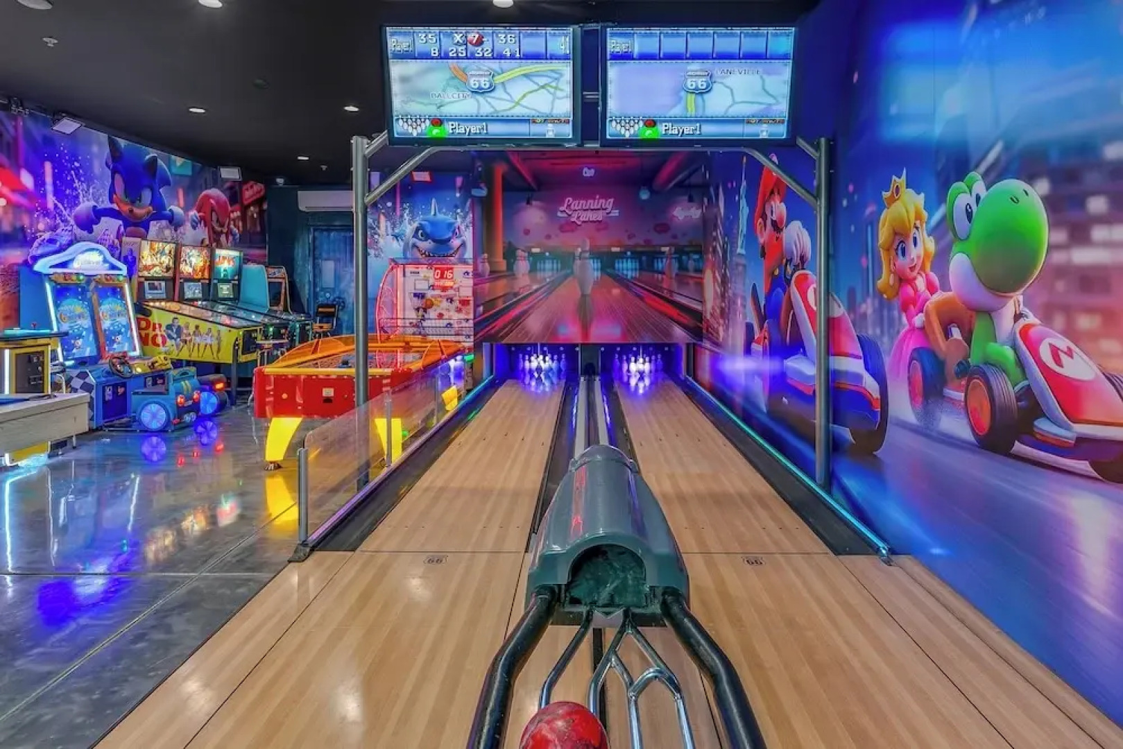 Palm Villa- Luxury 7 Bed, Pickleball, Volleyball, Golf