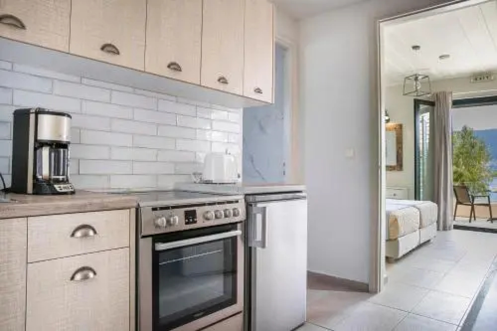 Martini Waterfront Suites