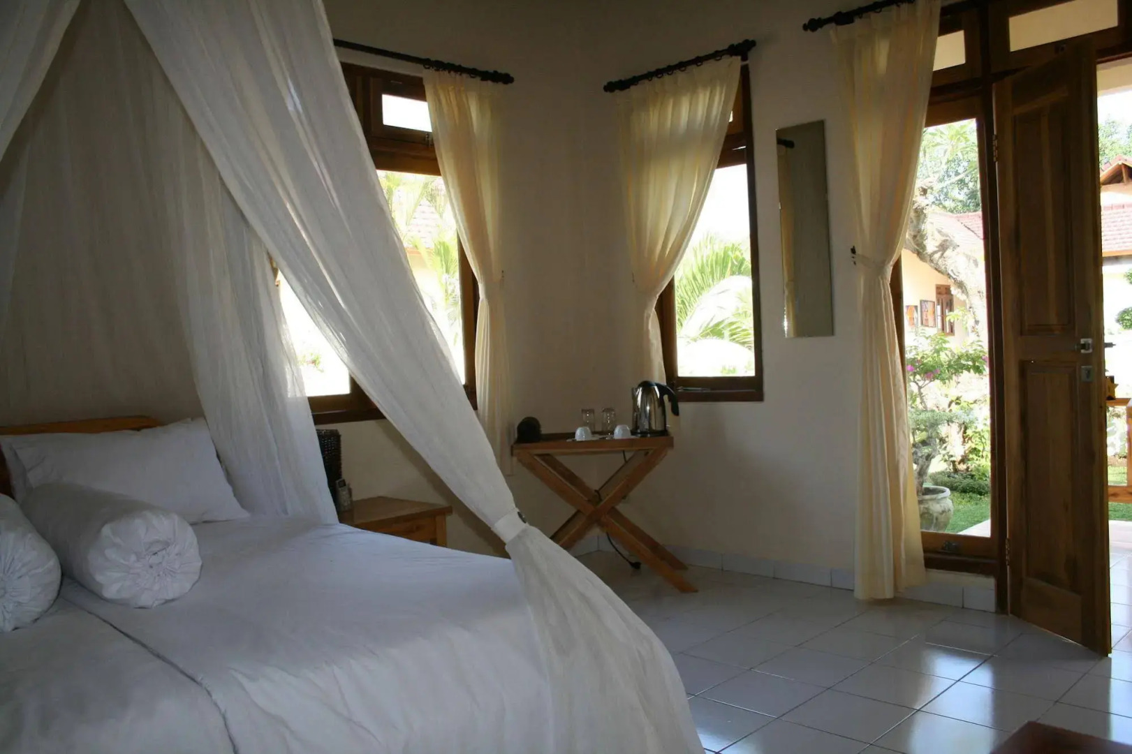 Starlight Hotel Lovina