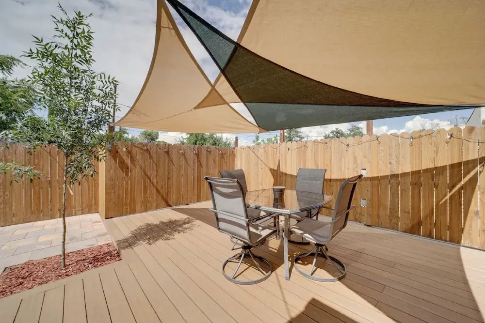 < 1 Mi to Dtwn: Home w/ Deck in Clarkdale!