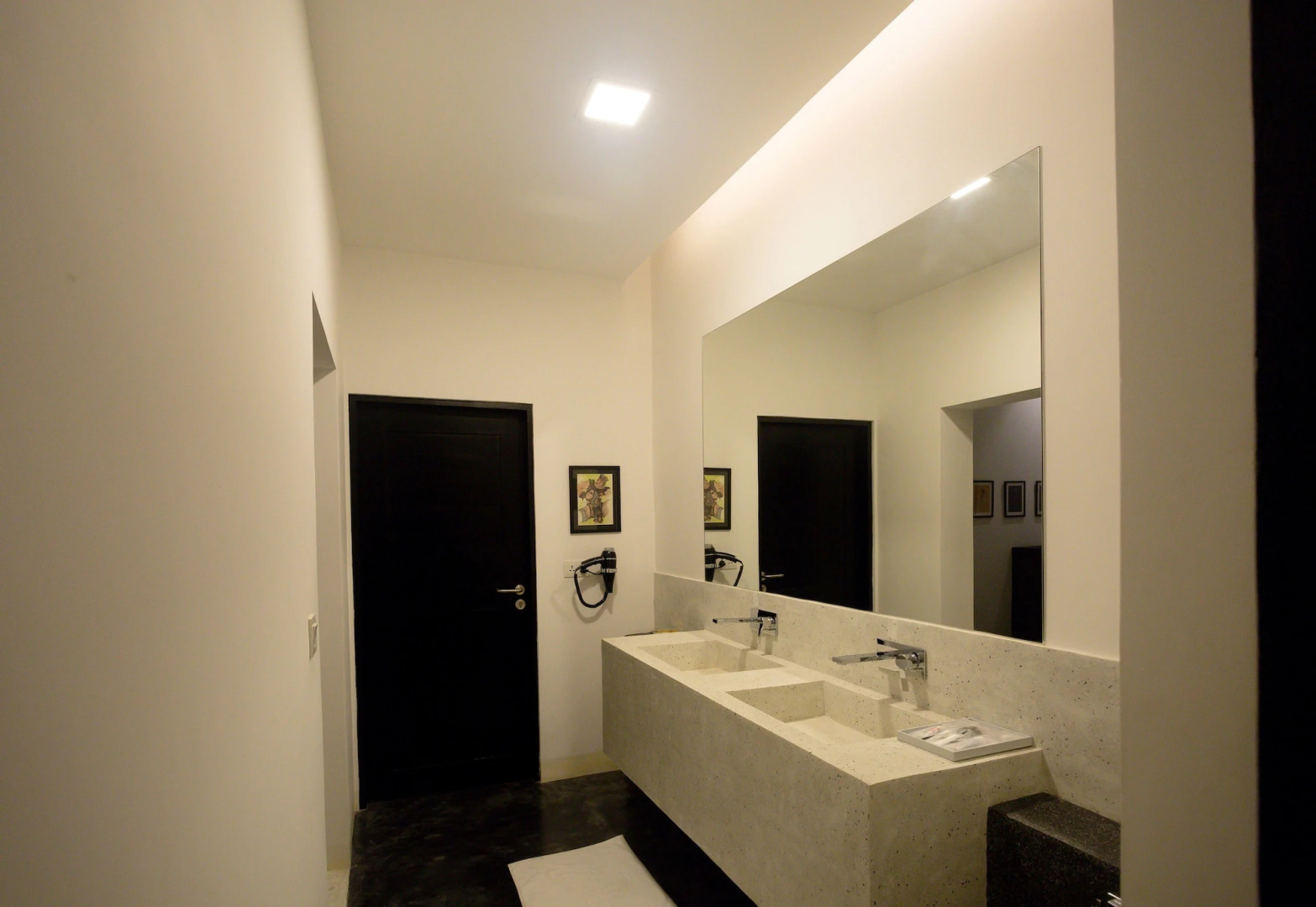 Arthur&Paul - Caters to Men