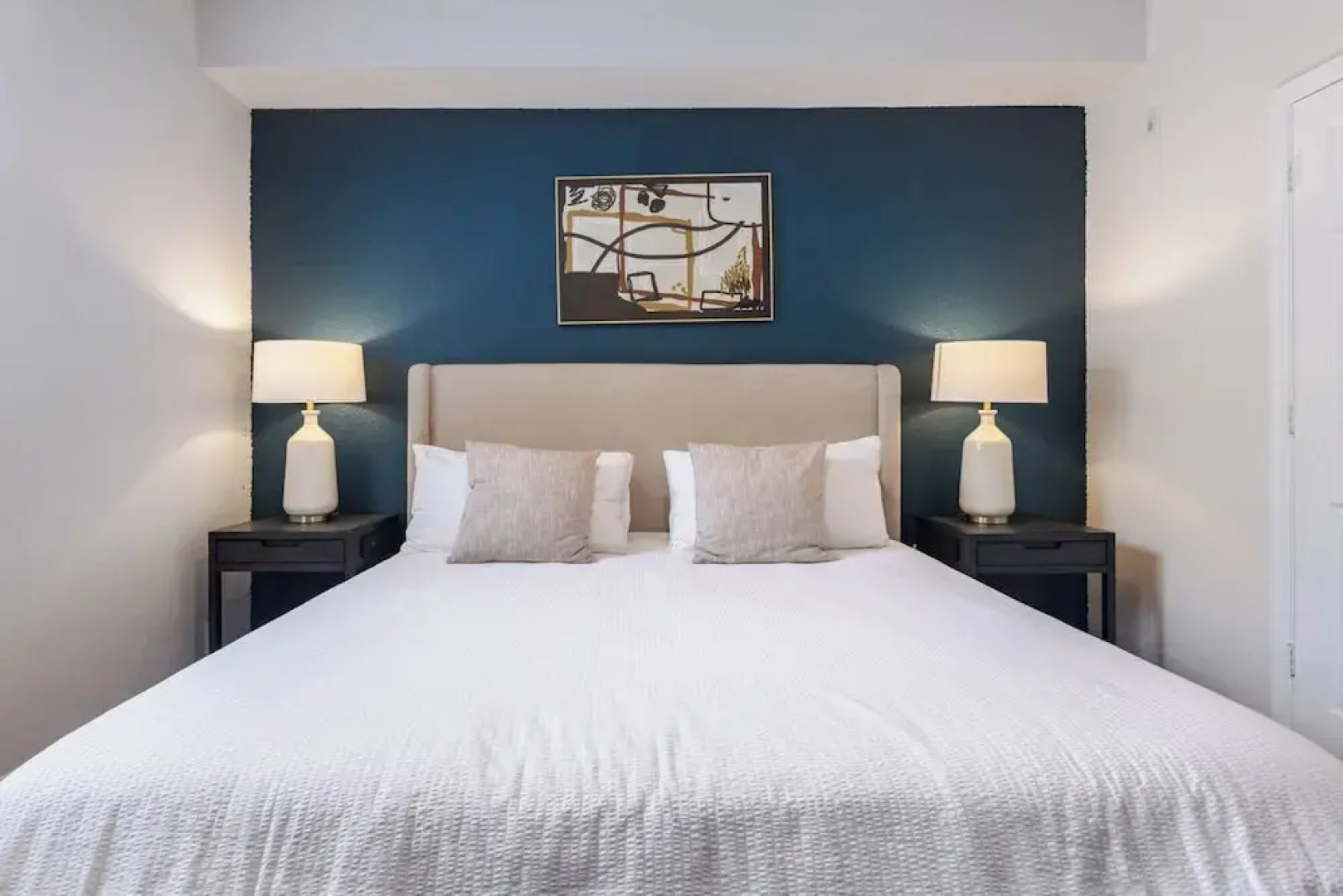 Miramar Apartments By Landing