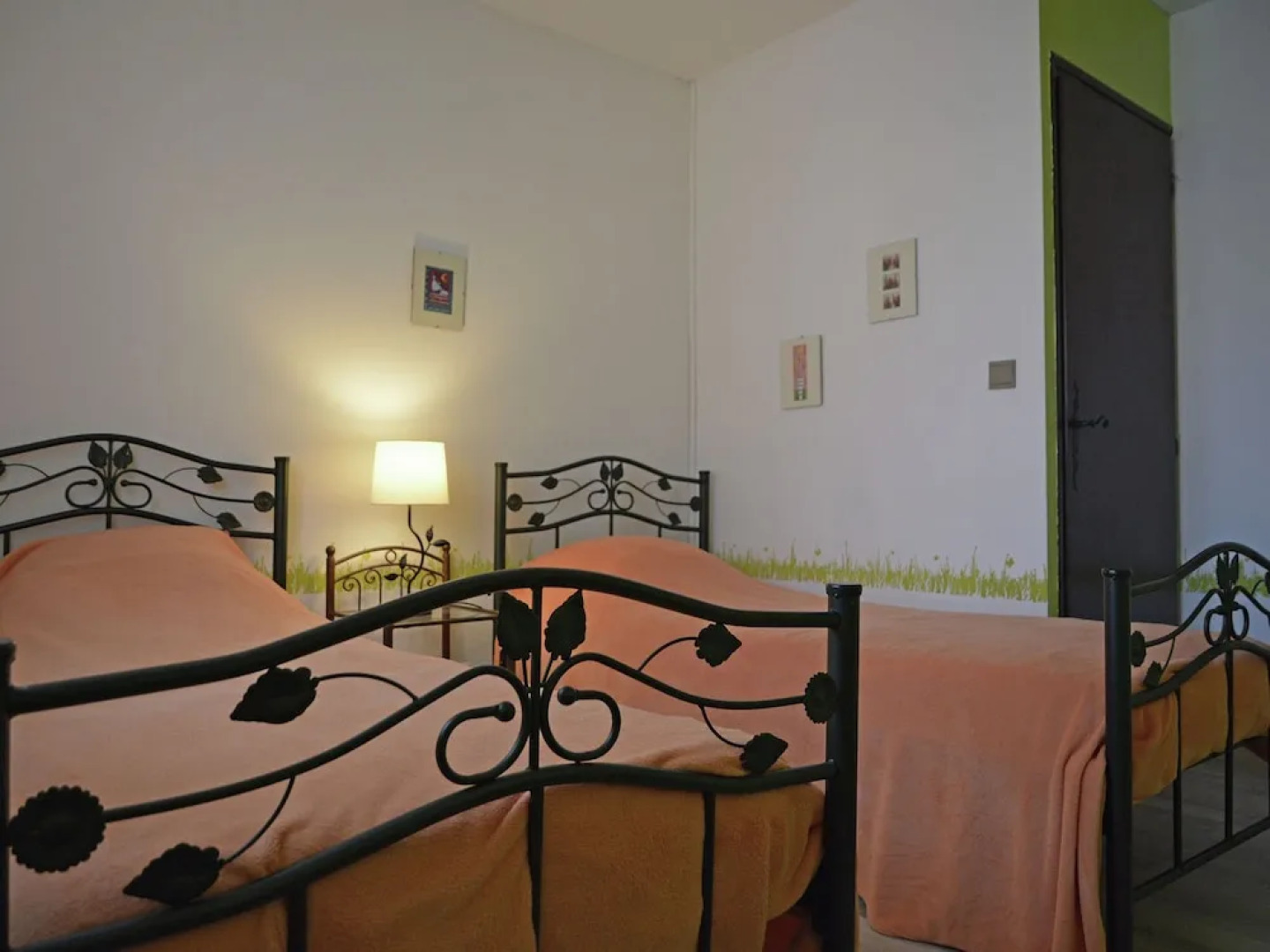 Spacious Holiday Home near River in Le Boulou