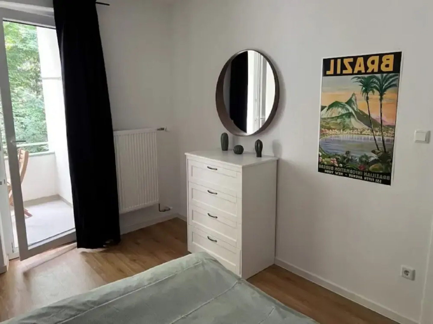 Amazing Holiday Home With Balcony