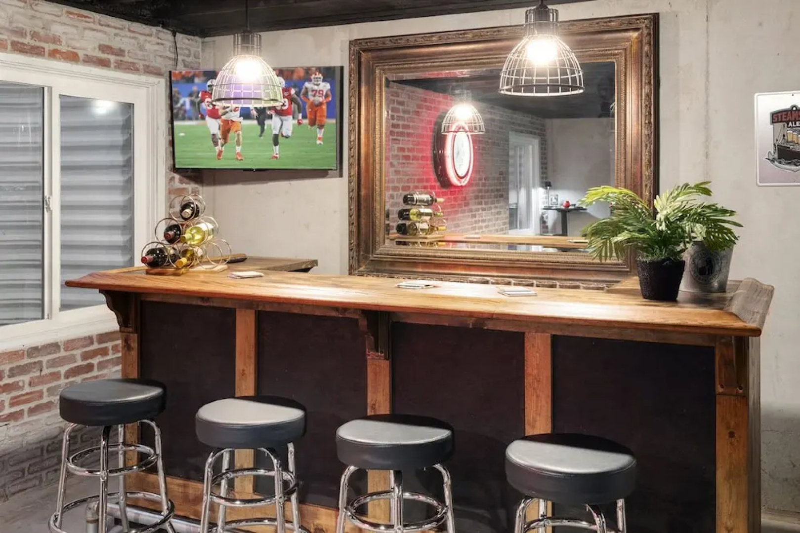 Coopers North in Old Town – Hot Tub & Pool Table!
