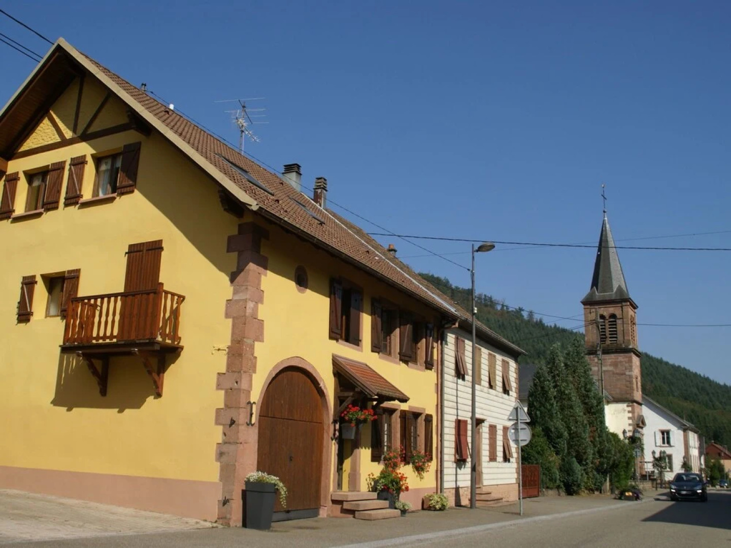 Wooden Chalet, Skiing in the Winter Season