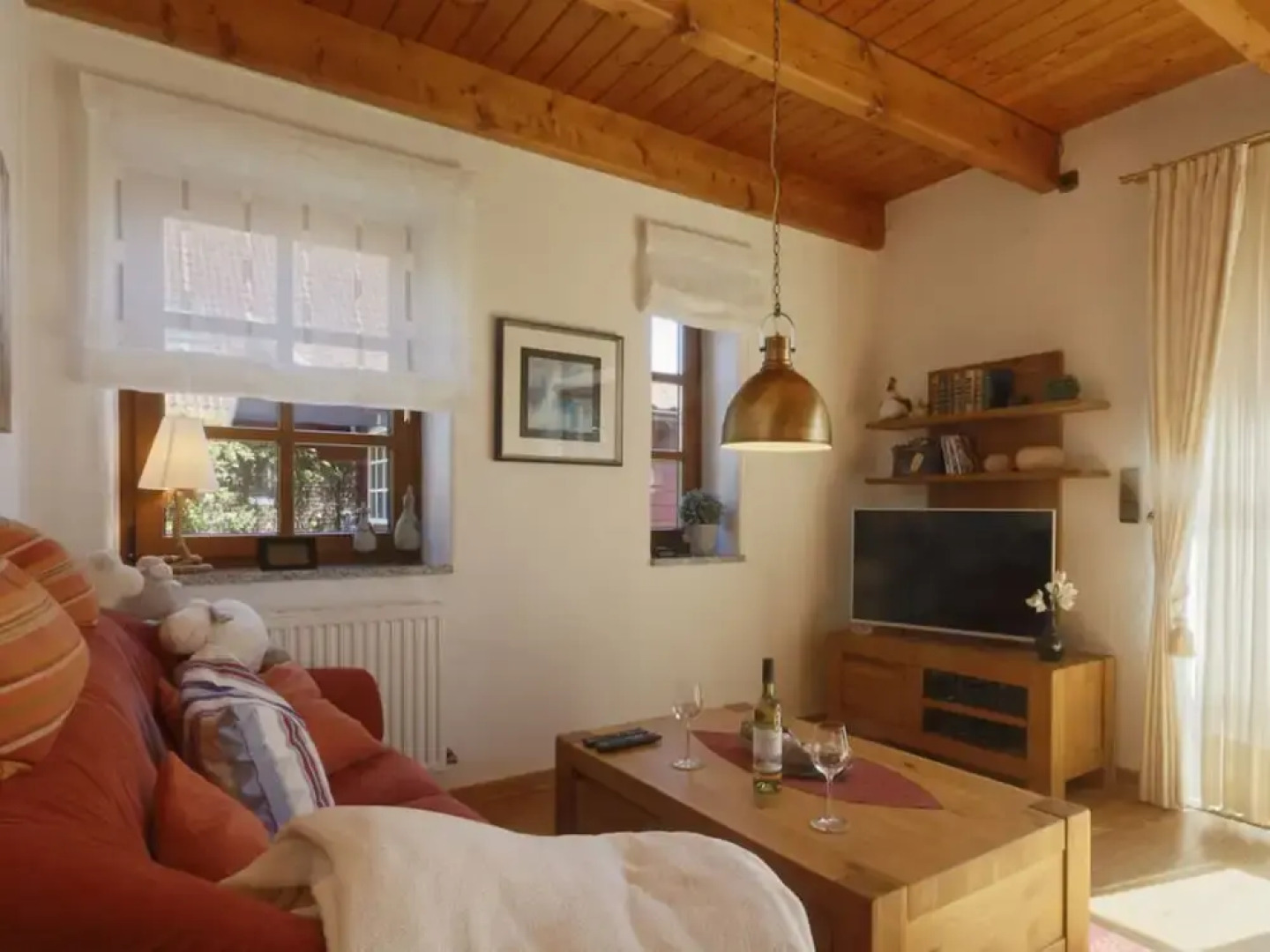 Henny Modern Retreat