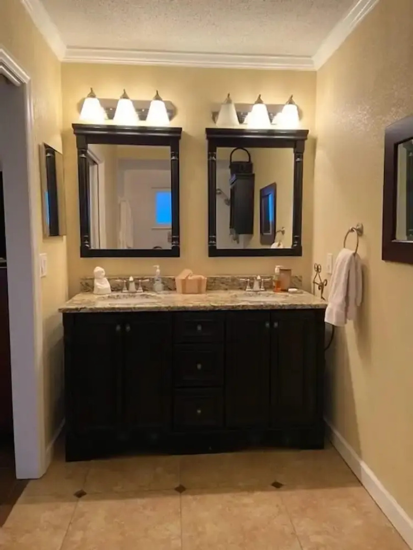 Single-story Home w/ Hot Tub - Pets Welcome!