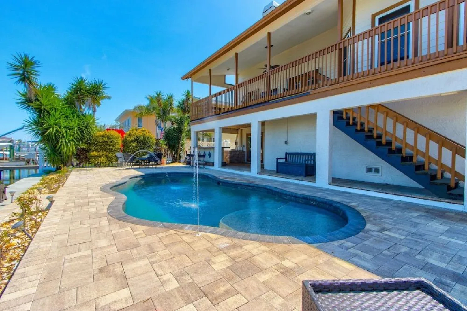 On The Rocks 6 Bedroom Home by Redawning