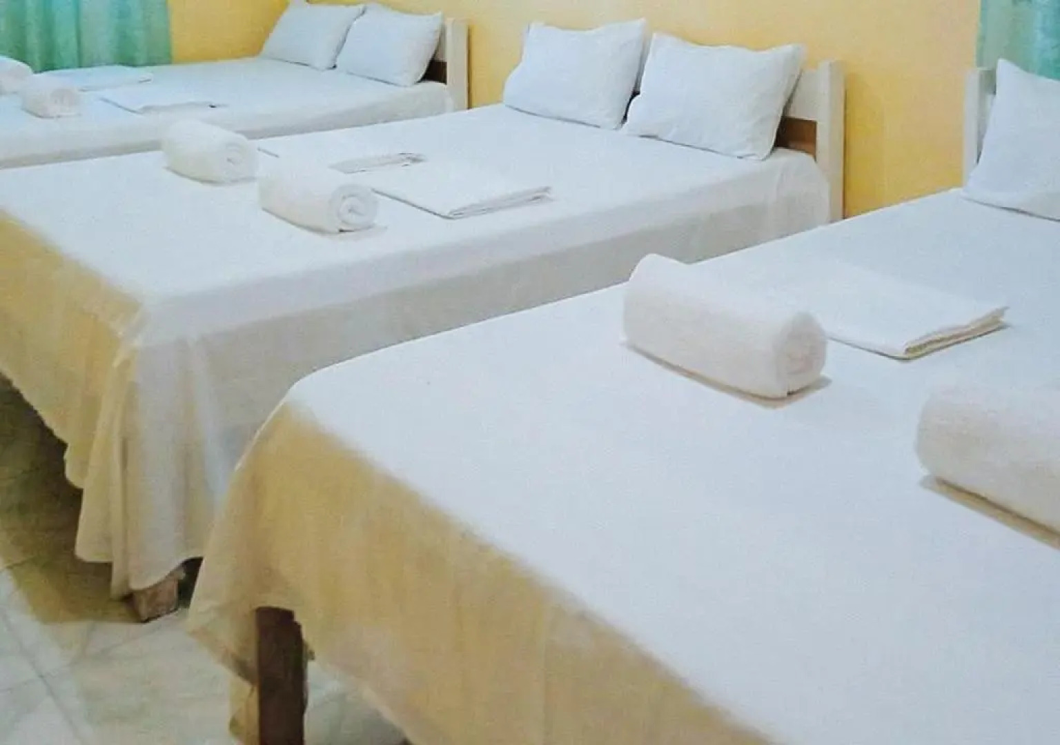 RedDoorz at July's Haven Seaside Pension Camiguin