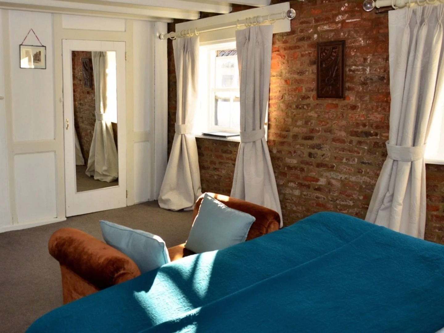 The White Horse & Griffin