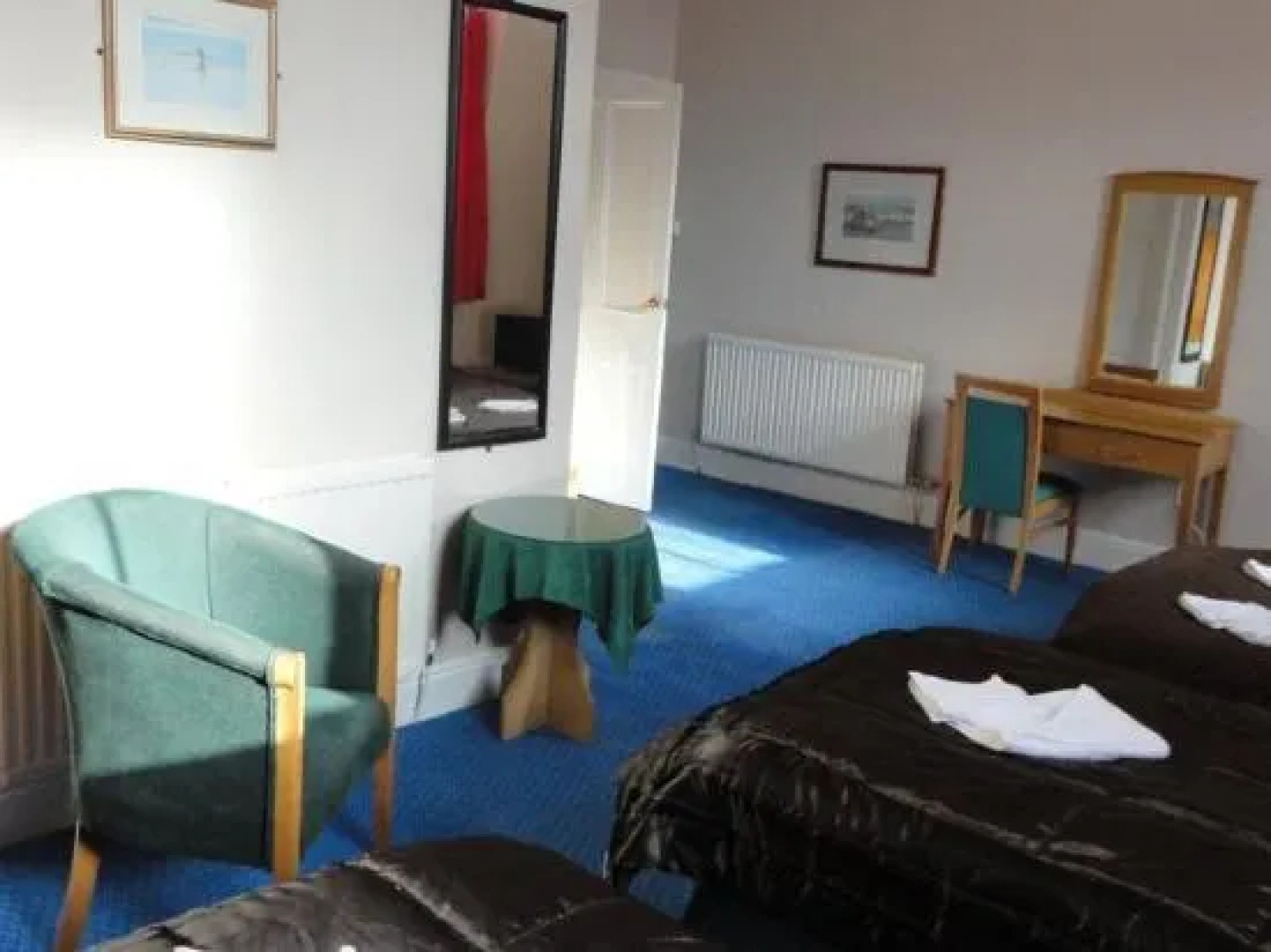 The New Alexandra Hotel