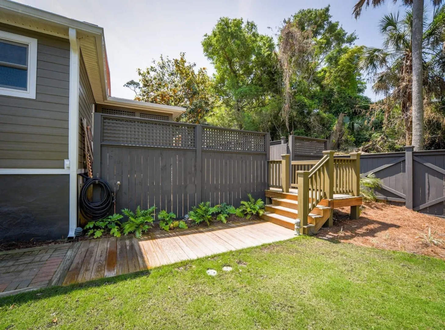 Erie The 213 E Hideaway 1 Bedroom Holiday Home By My Ocean Rentals