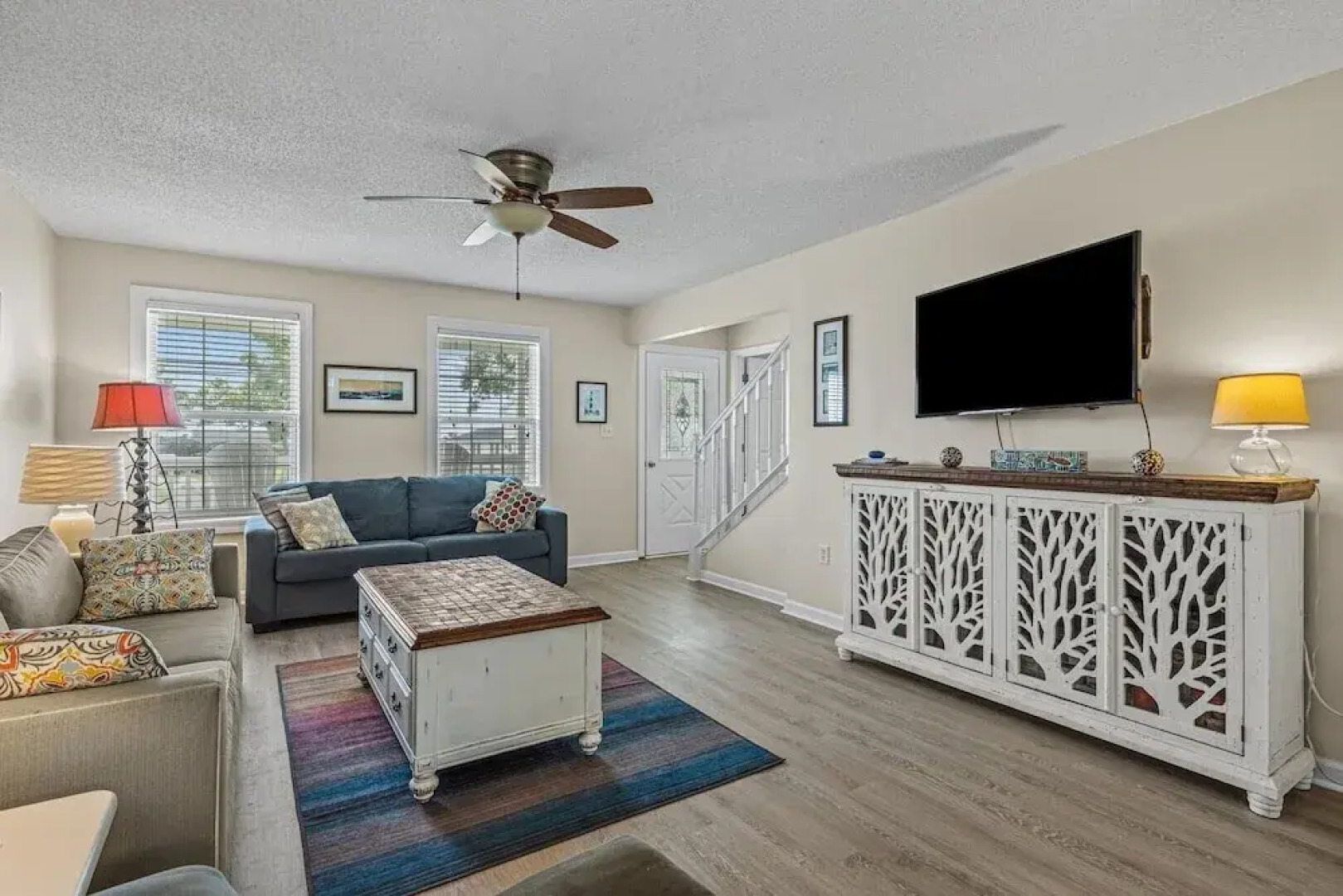 High Tider 3 Bedroom Home by RedAwning