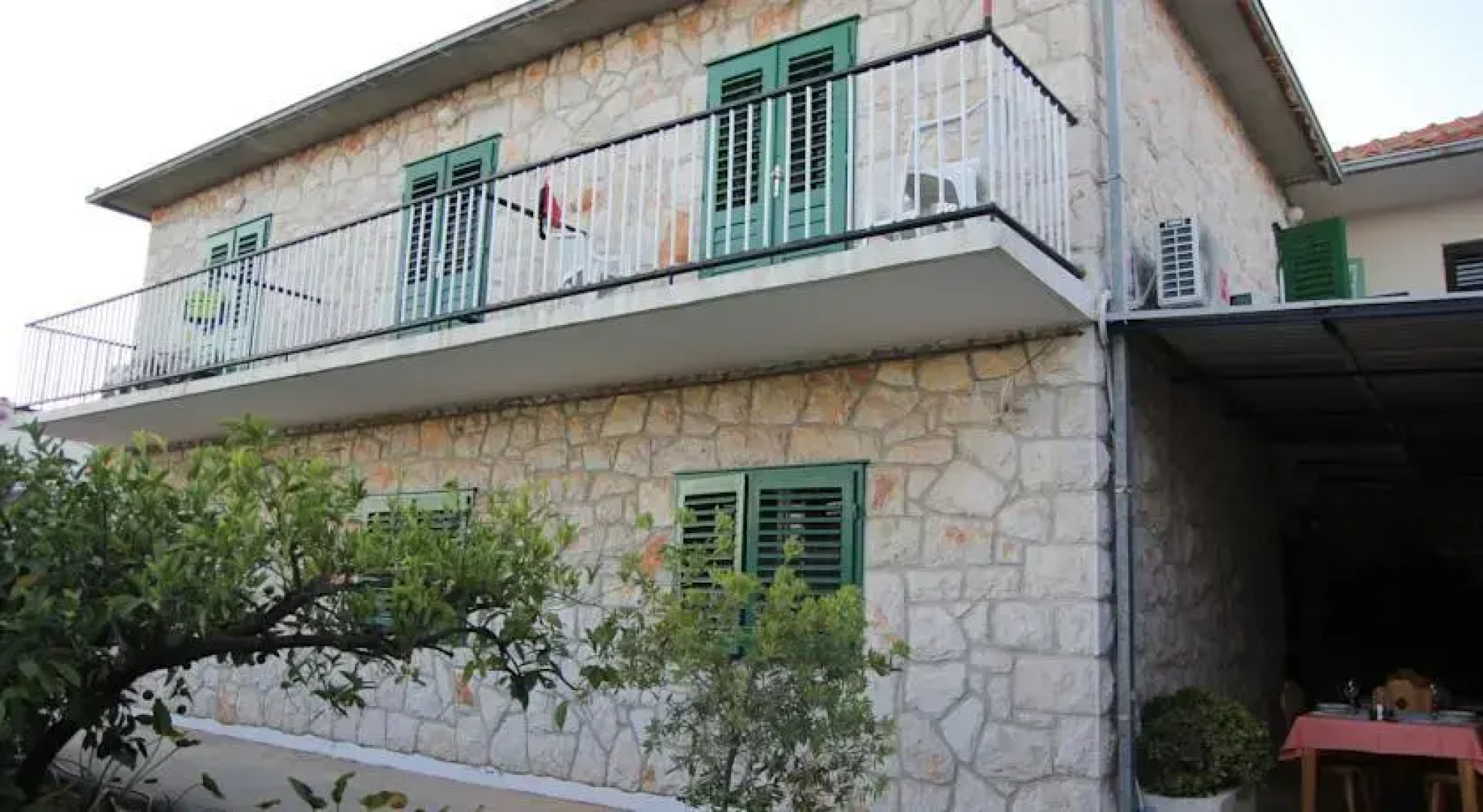 Apartments and Rooms Batoš