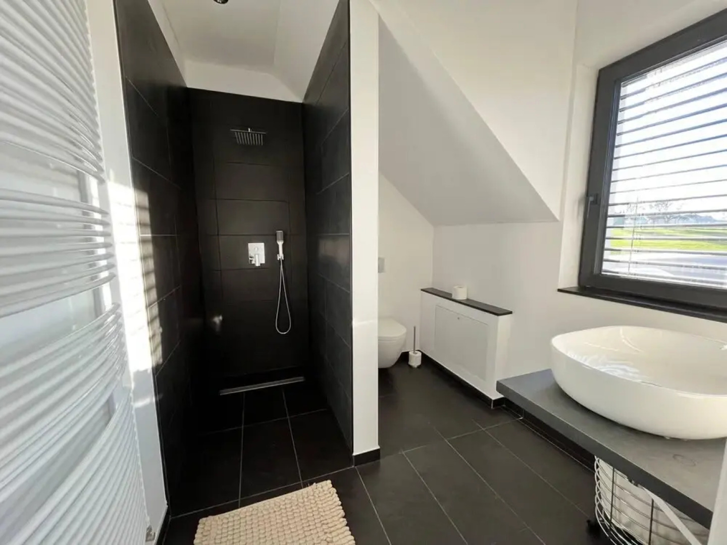 House - Sleeps 8 - Pets Ok - Garden - Parking