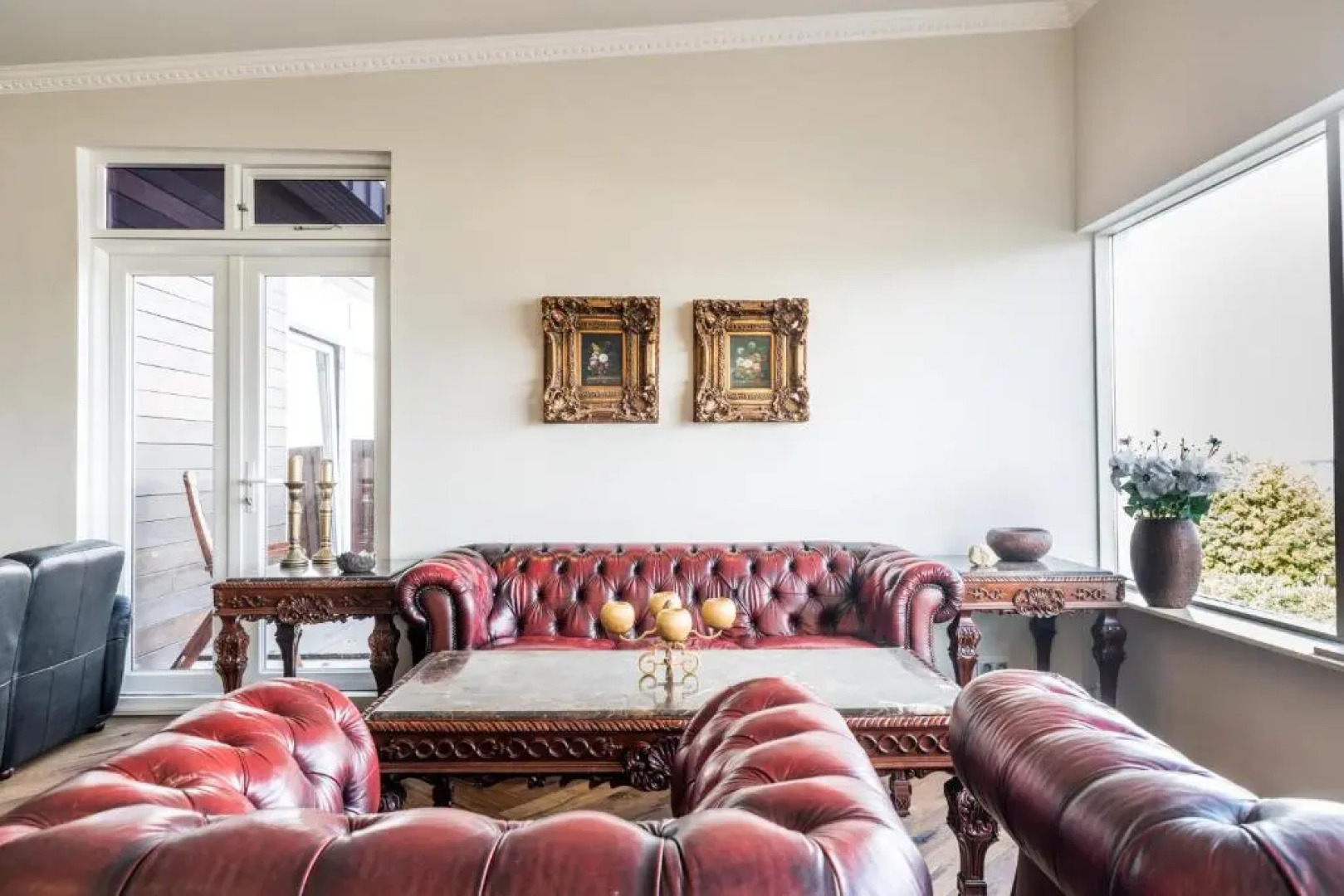 ICELAND SJF Villa , Hot tub & Outdoor Sauna Amazing Mountains View - 15 min to downtown