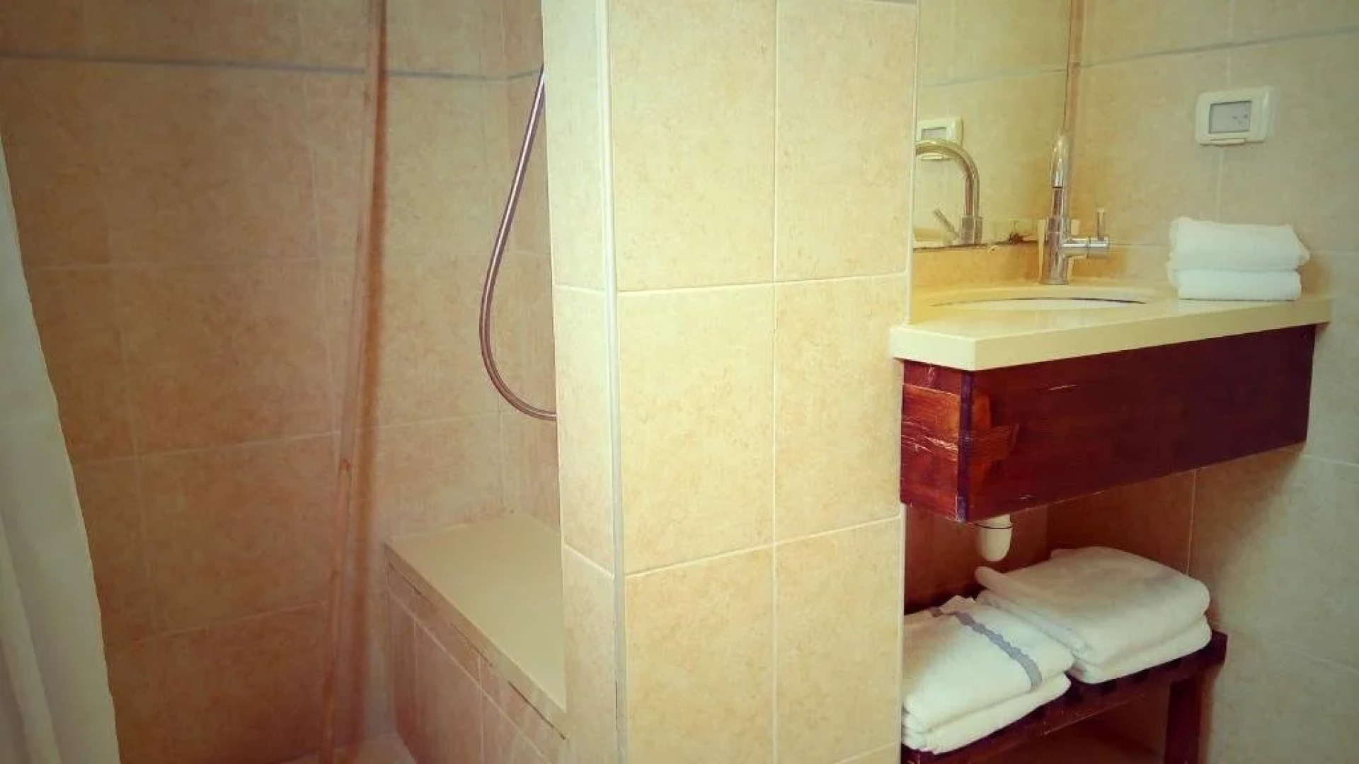 Kibbutz Tiratzvi - Country Lodging