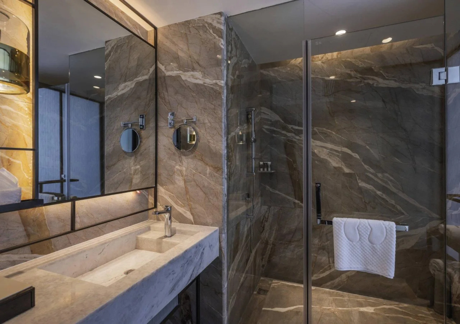 Mercure Xiangyang Railway Station