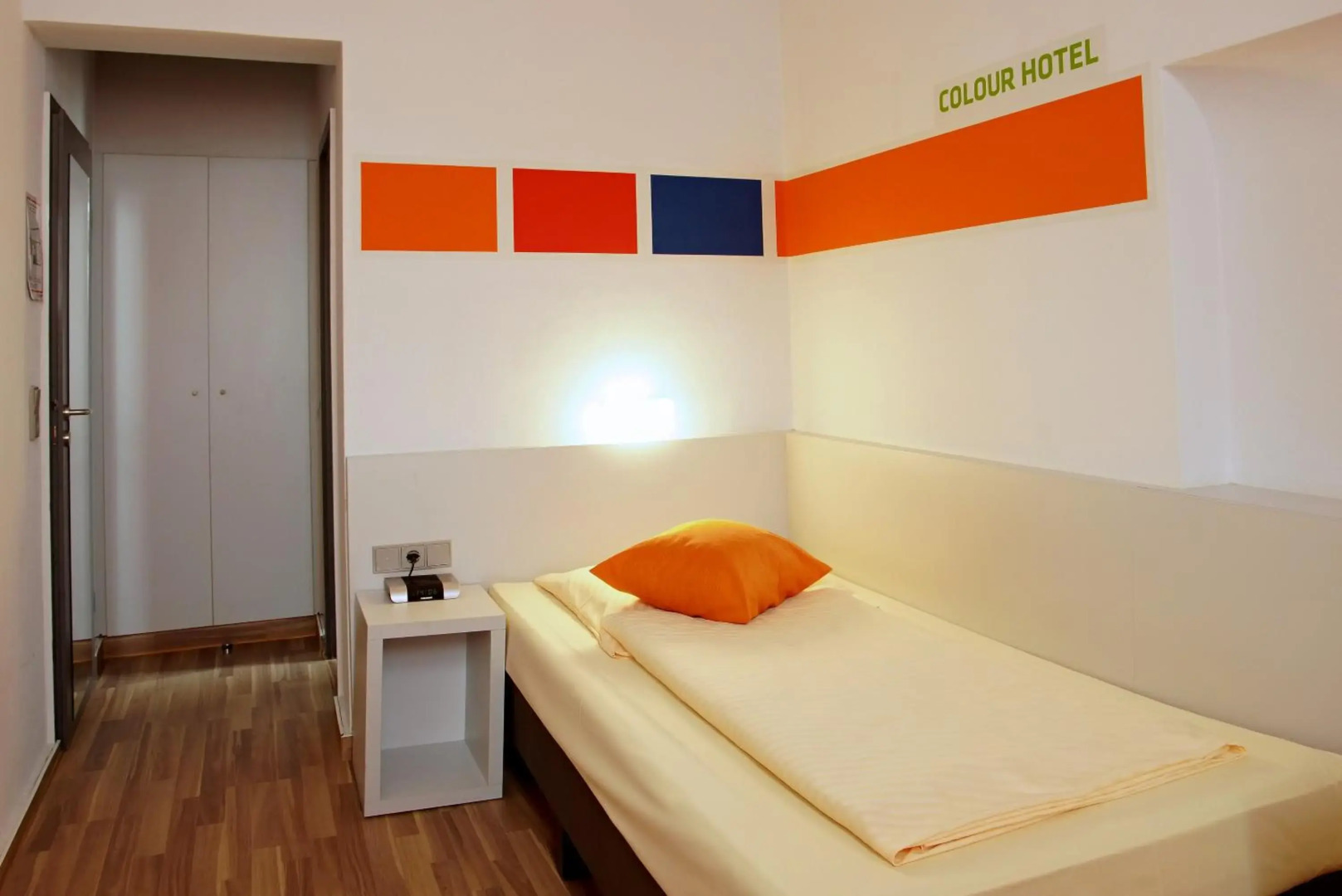 Colour Hotel