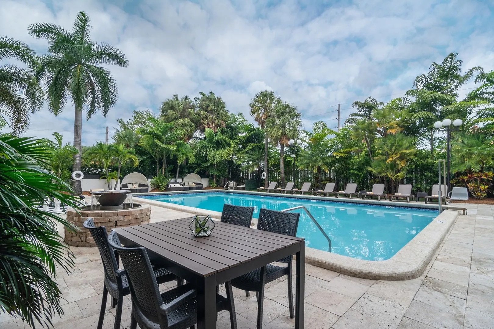 Regency Miami Airport by Sonesta