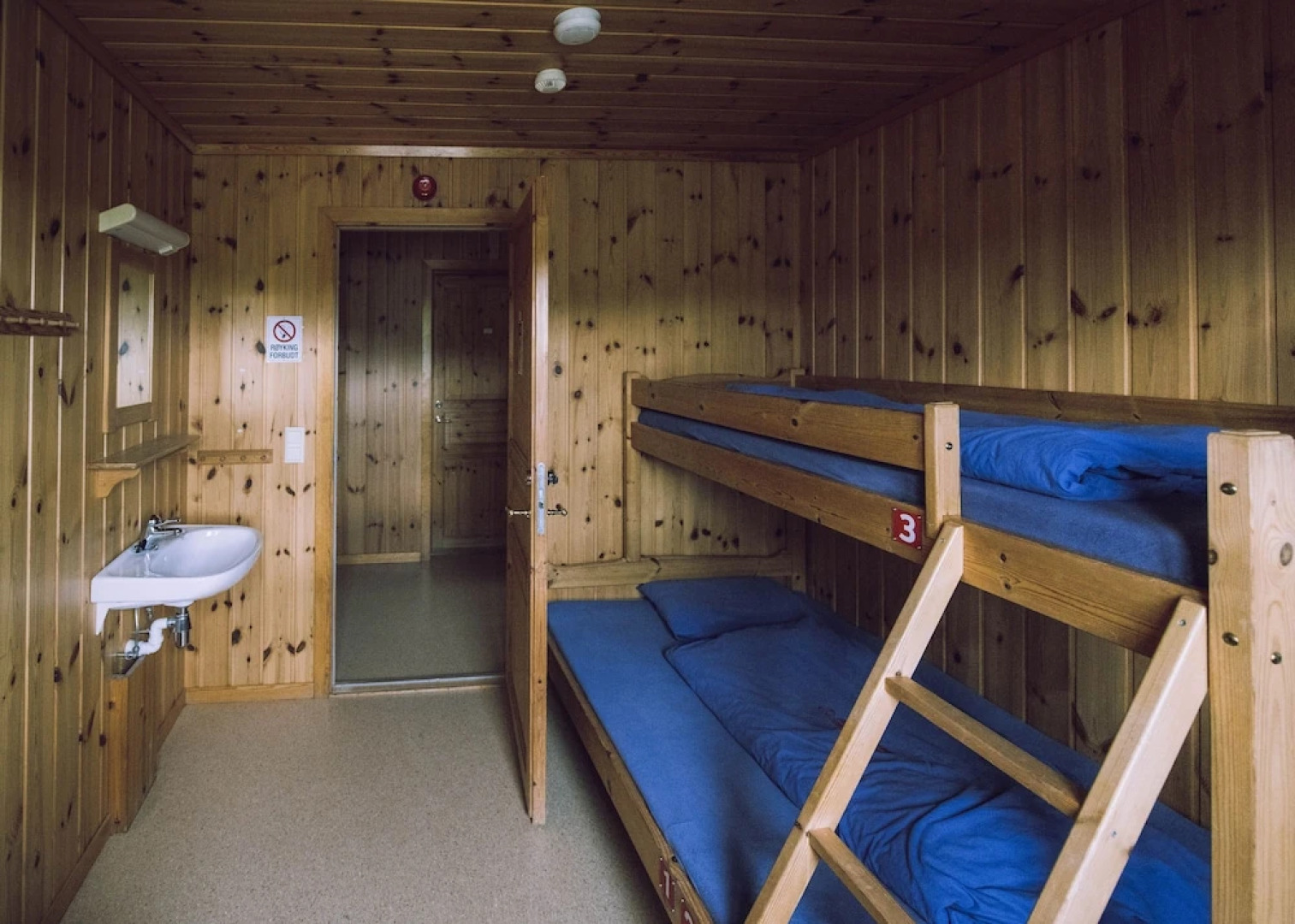 Gjendesheim Turisthytte