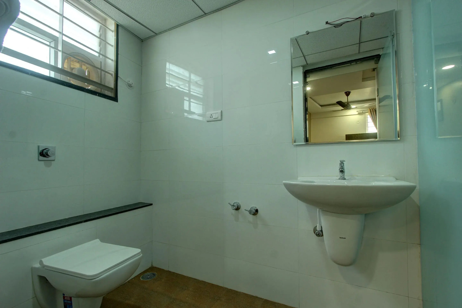 OYO 26698 Hotel Shringar Palace