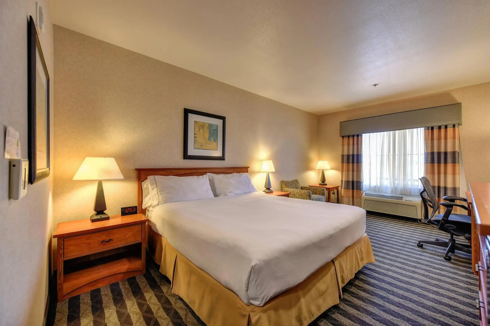Holiday Inn Express Hotel & Suites Manteca by IHG