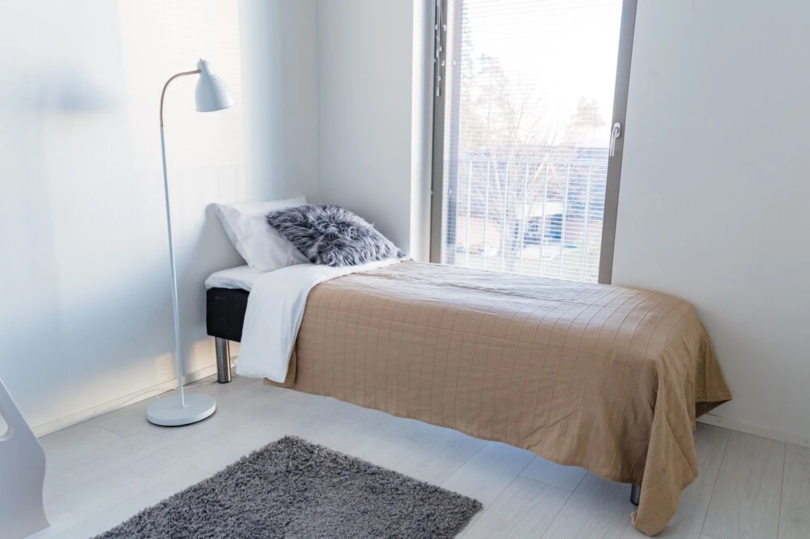 SSA Spot stylish 3-room apt ID 5001B18