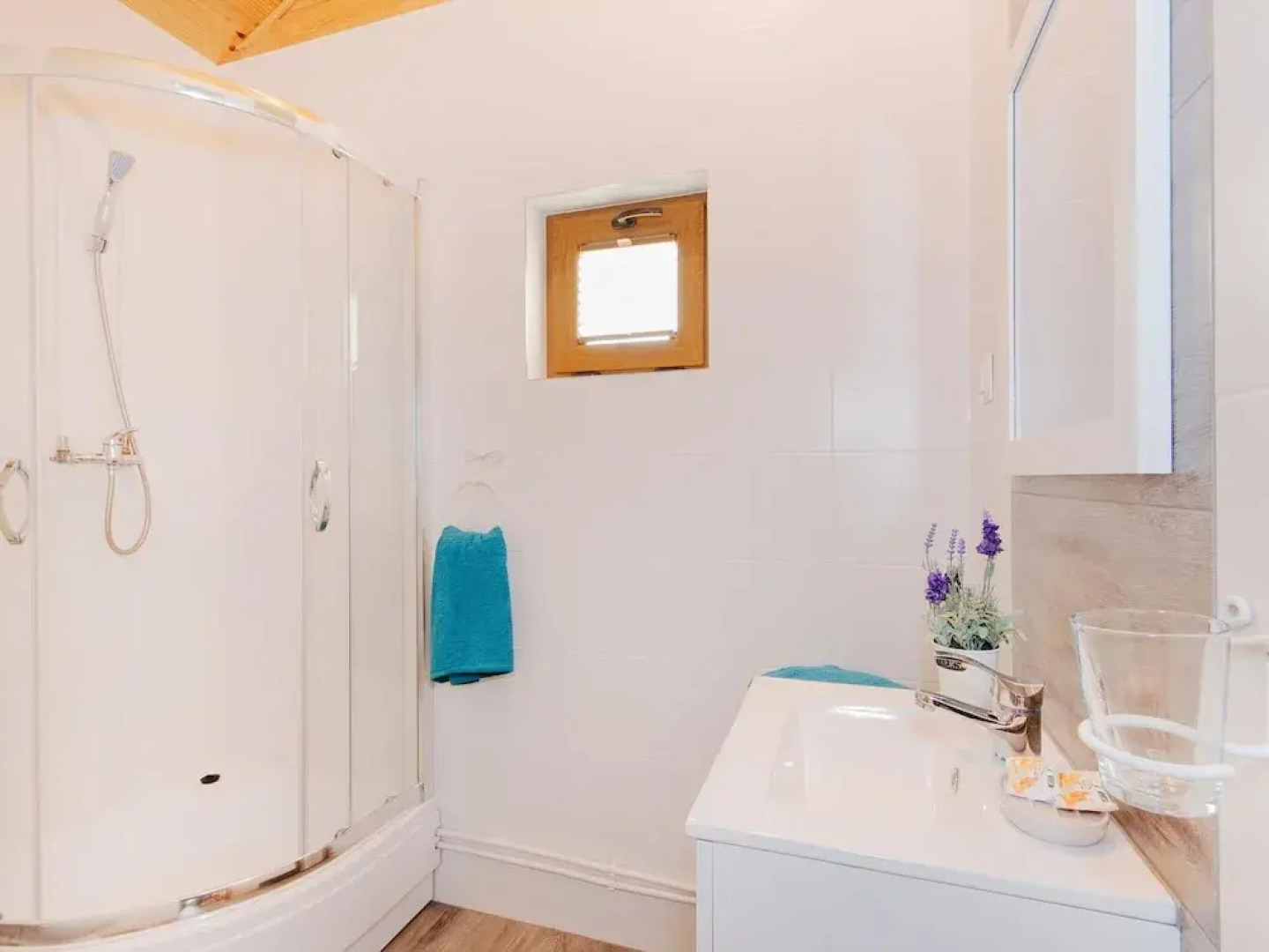 Holiday Homes With Fireplace , Summer Pool