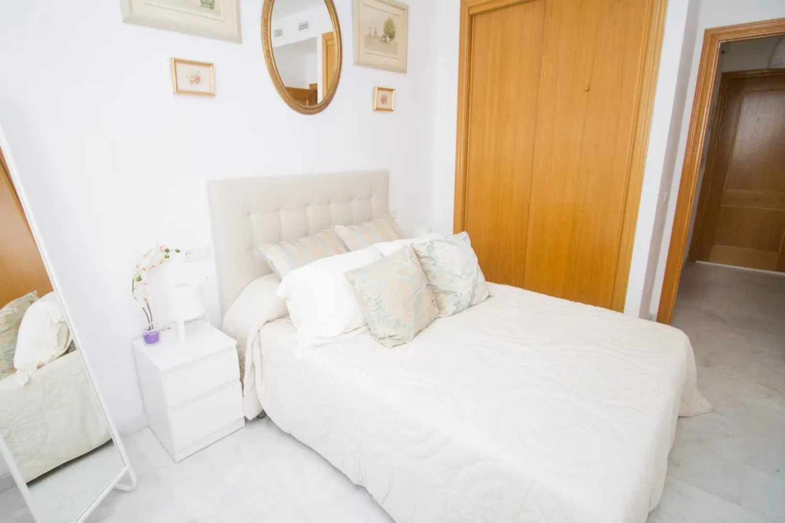 Cool Apartment Carrera de Capuchinos by La Recepcion