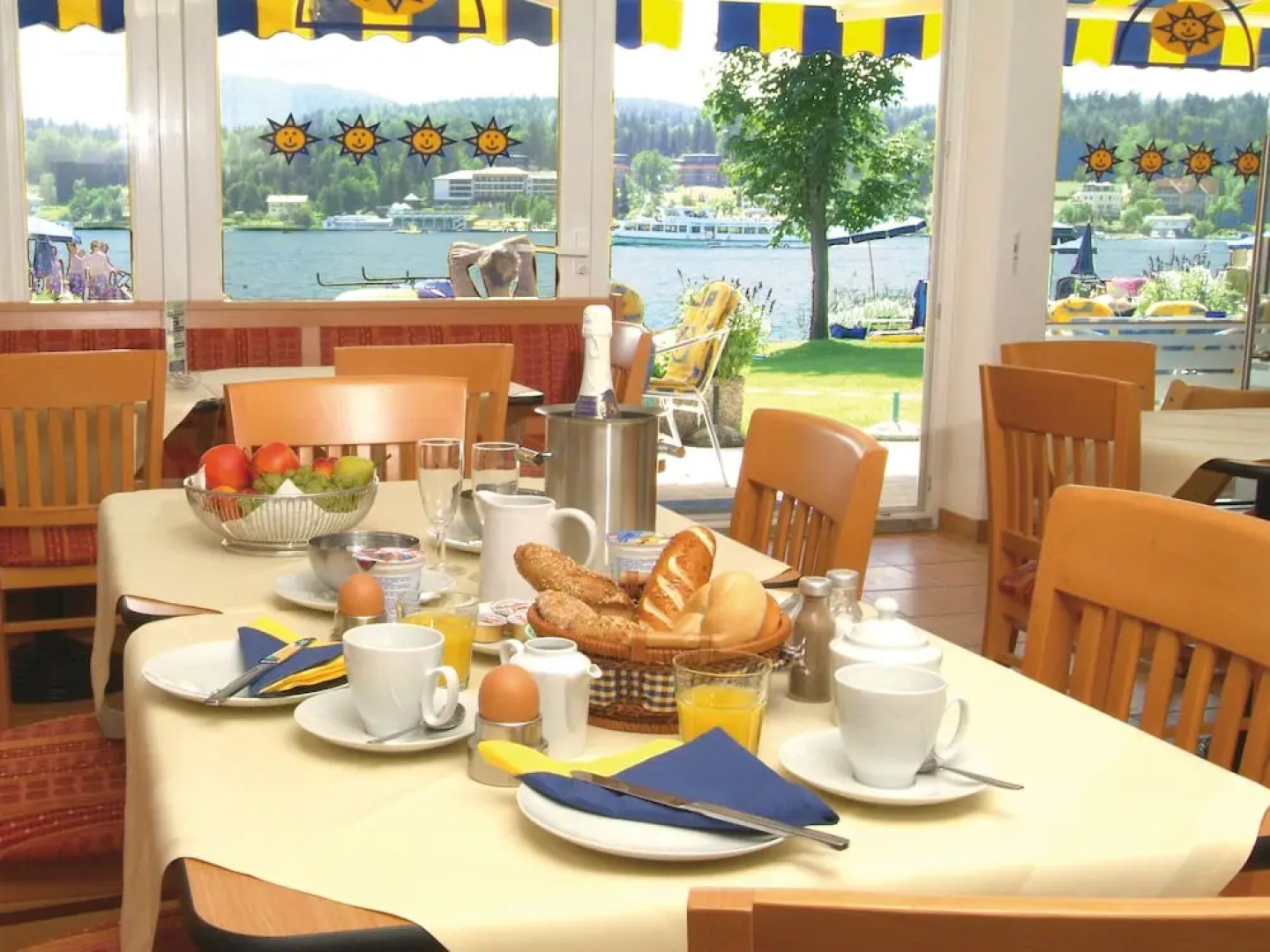 Barry Memle Lake Side Resort