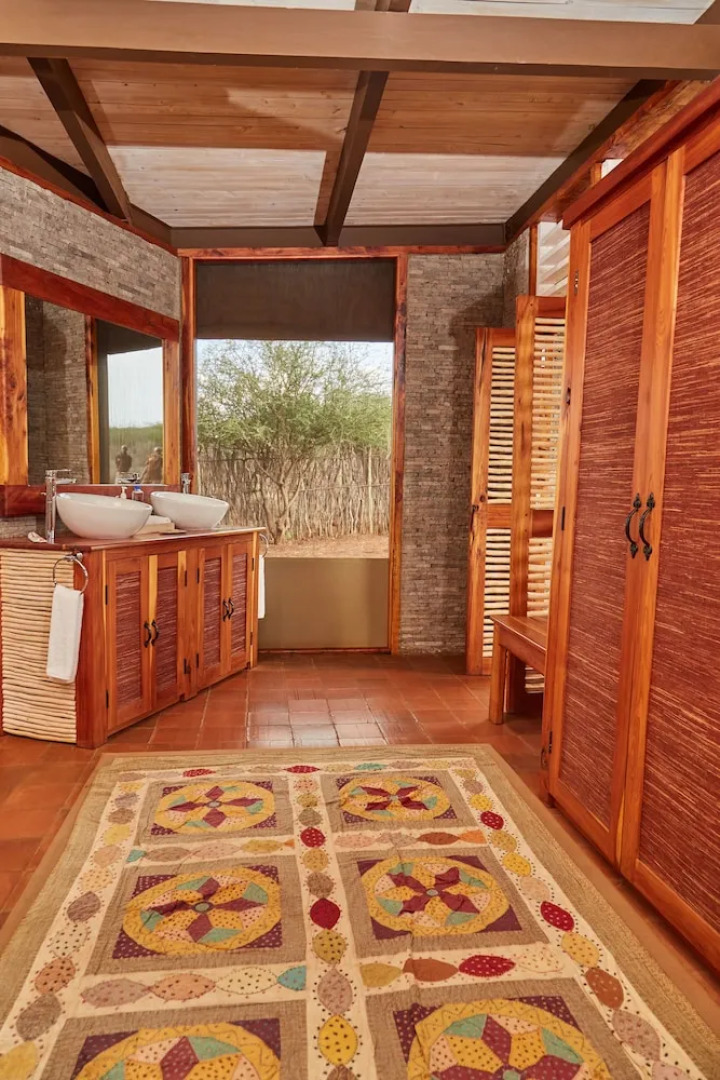 H12 Elephant Gorge Camp