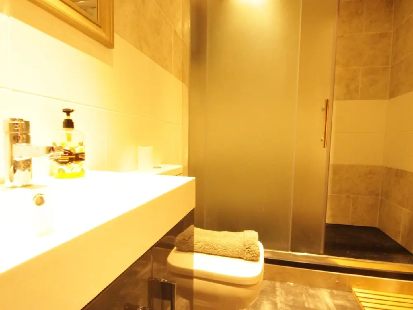 Marina Humber View Apartment