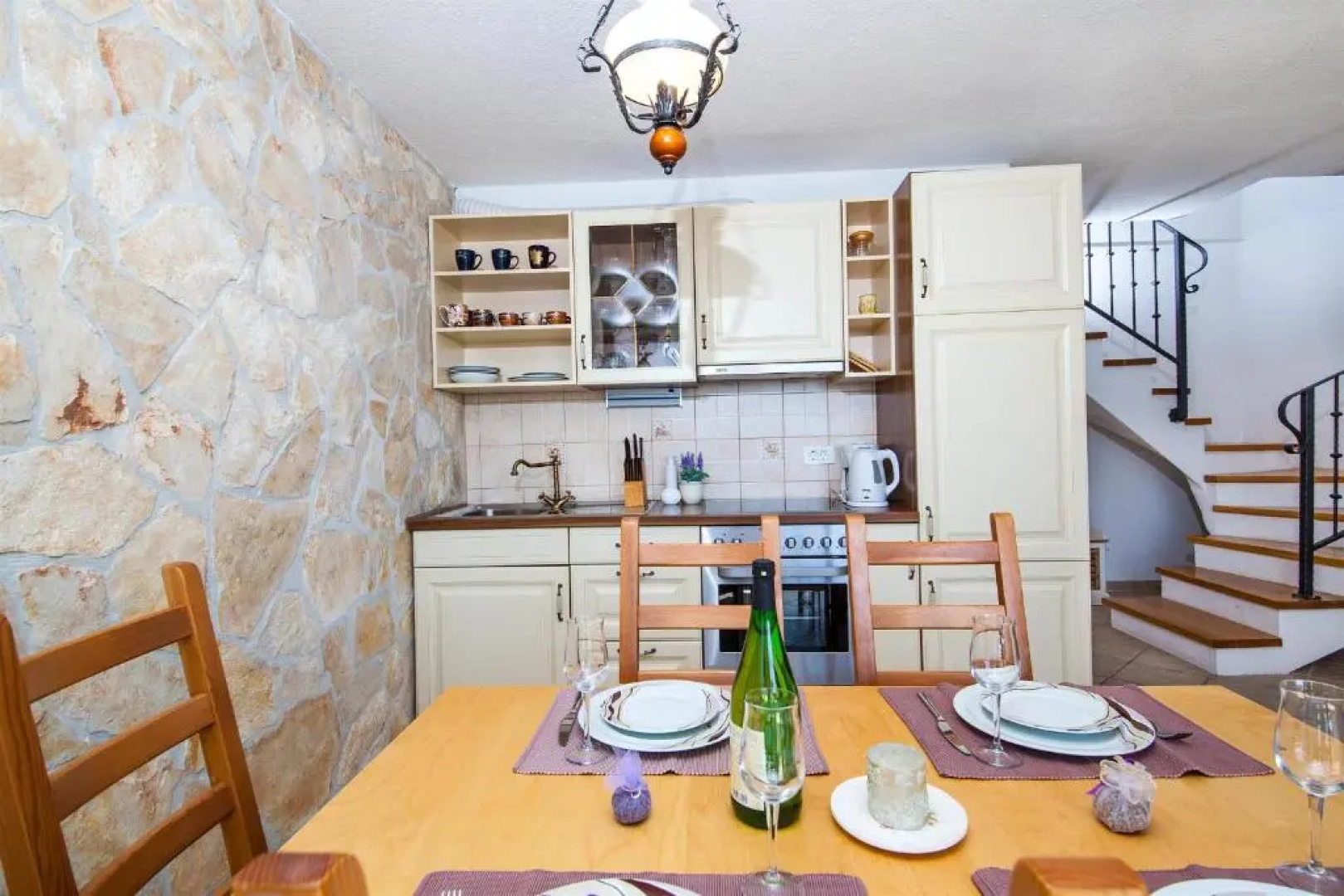 Apartmani Plana, Zaostrog
