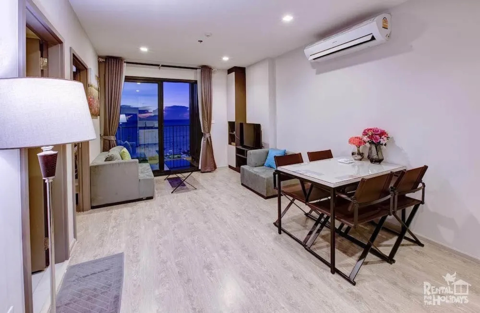 The Base Central Pattaya  Sea View