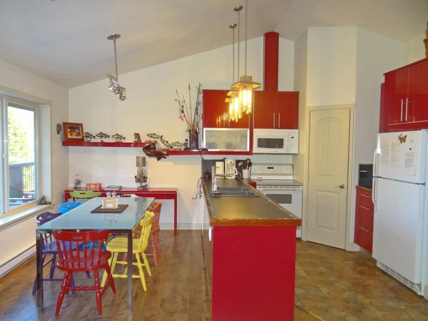 The Gallery House At Port Renfrew