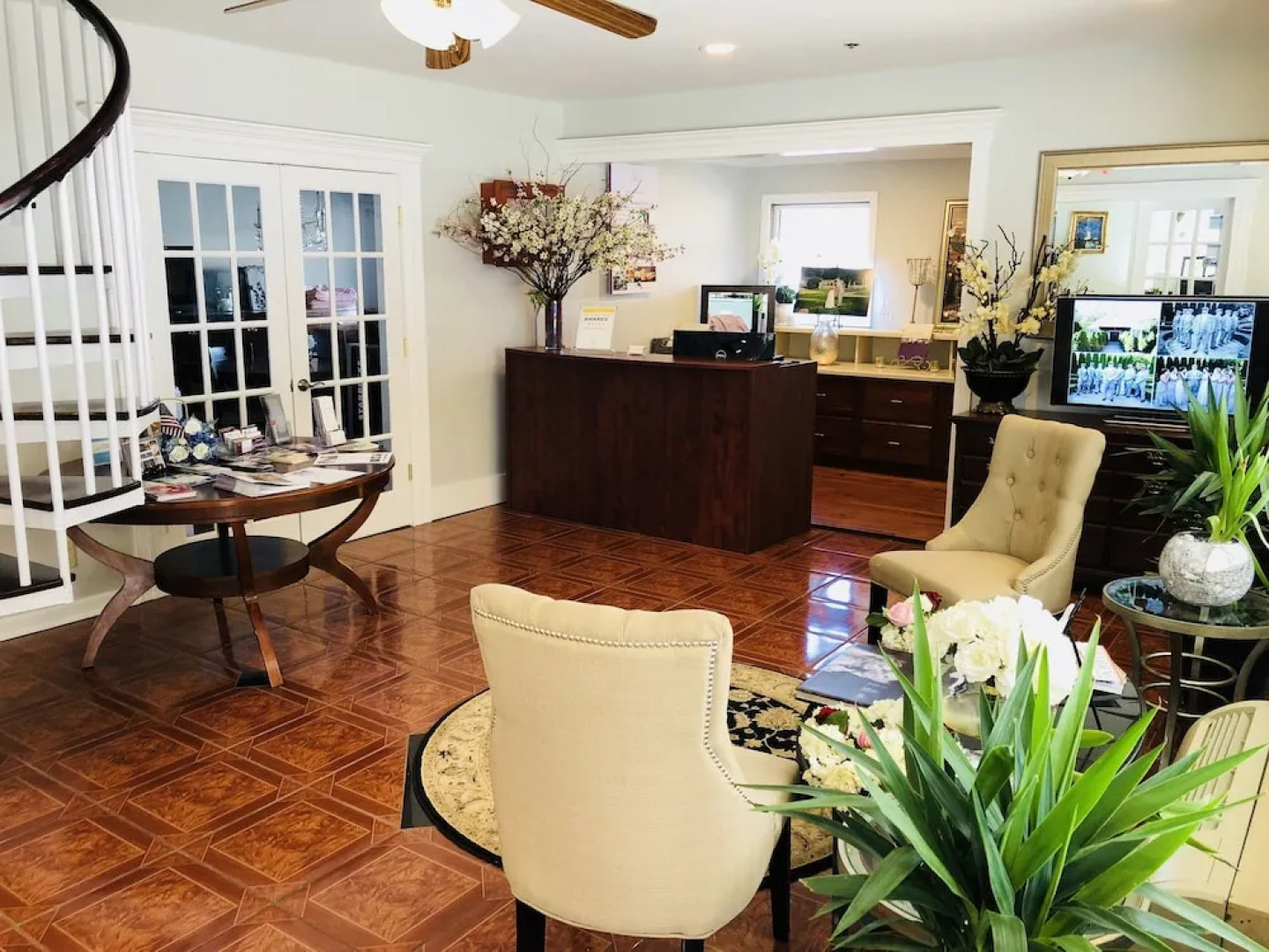 Villa On The River Inn