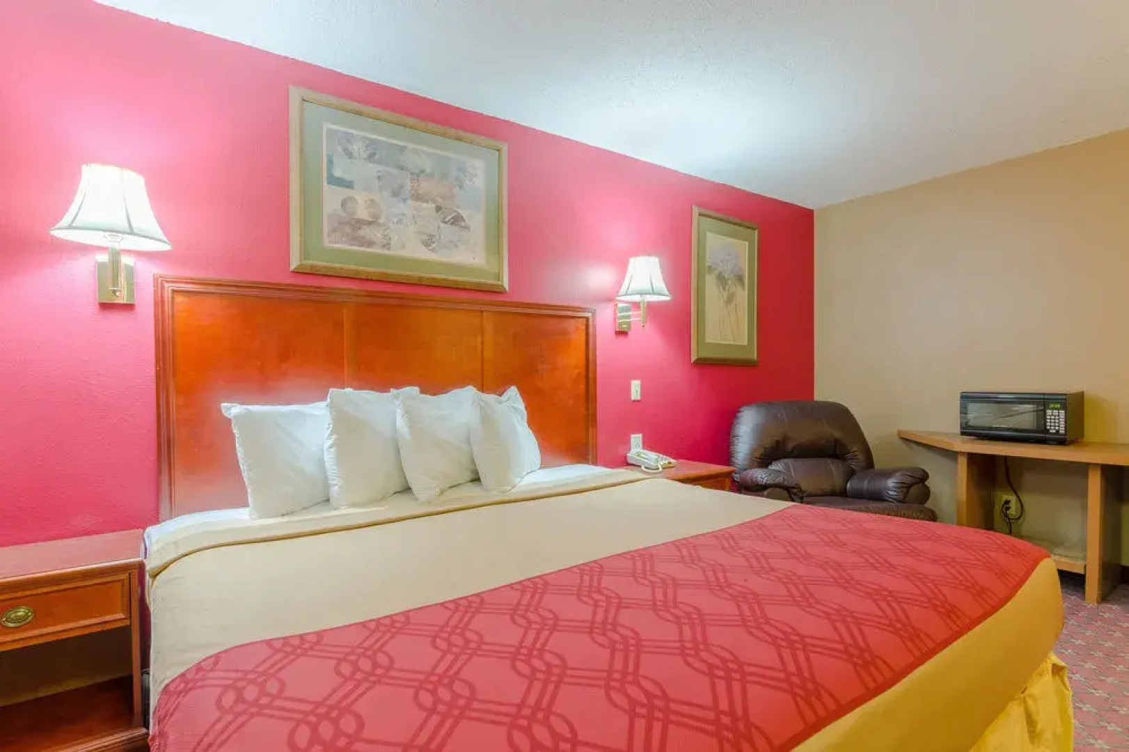 Mitchell Inn and Suites