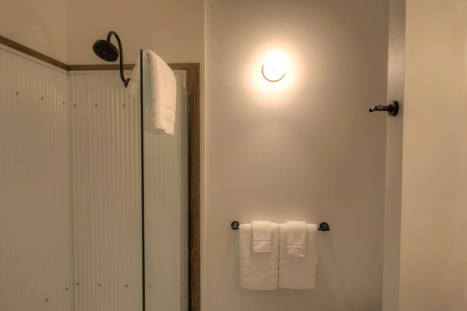 Bowline Hotel