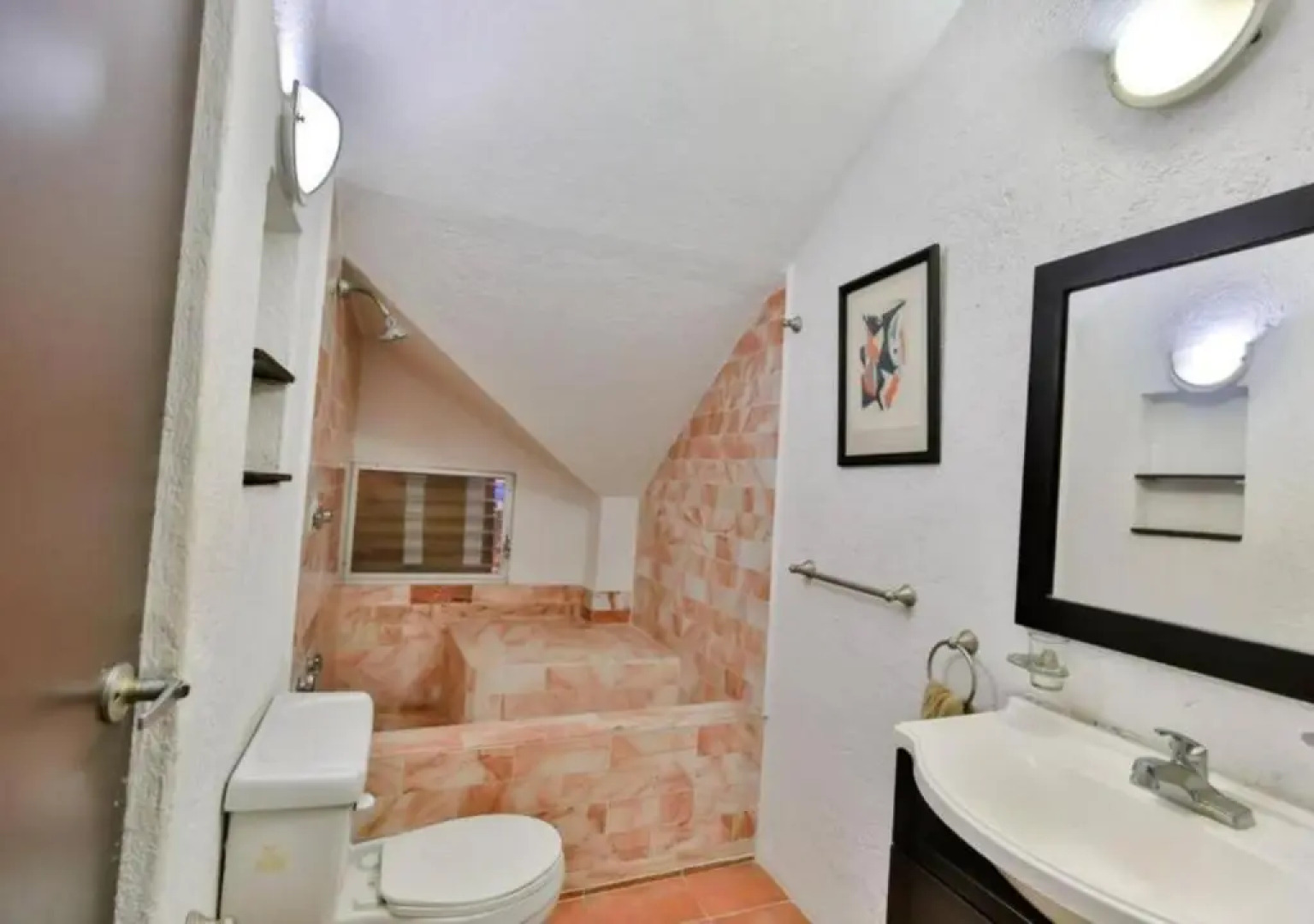 7BR Impresionante Casa De LAGO Con Alberca