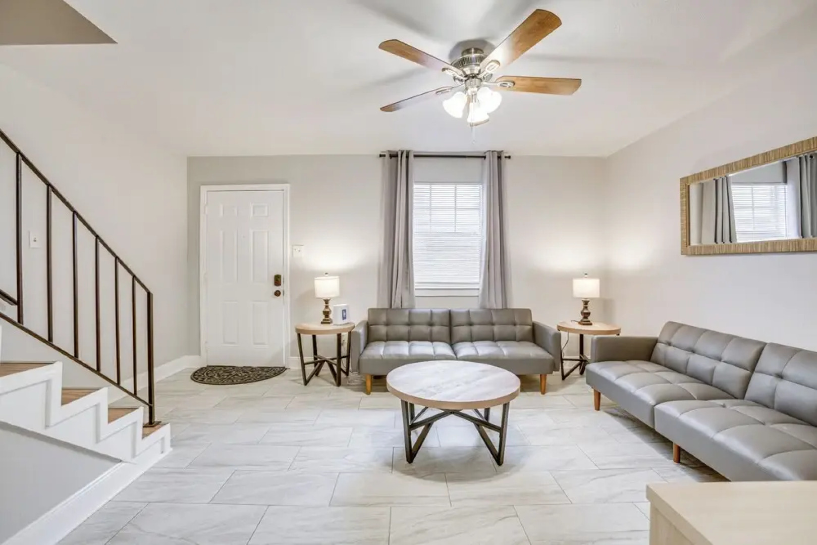 Convenient Kenner Unit w/ Patio - 1 Mi to Airport!