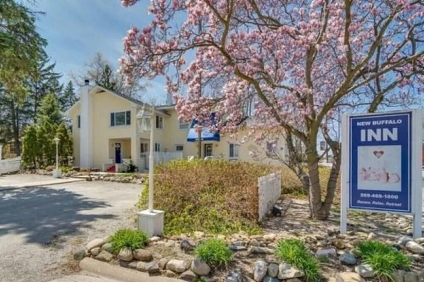 New Buffalo Inn & Spa