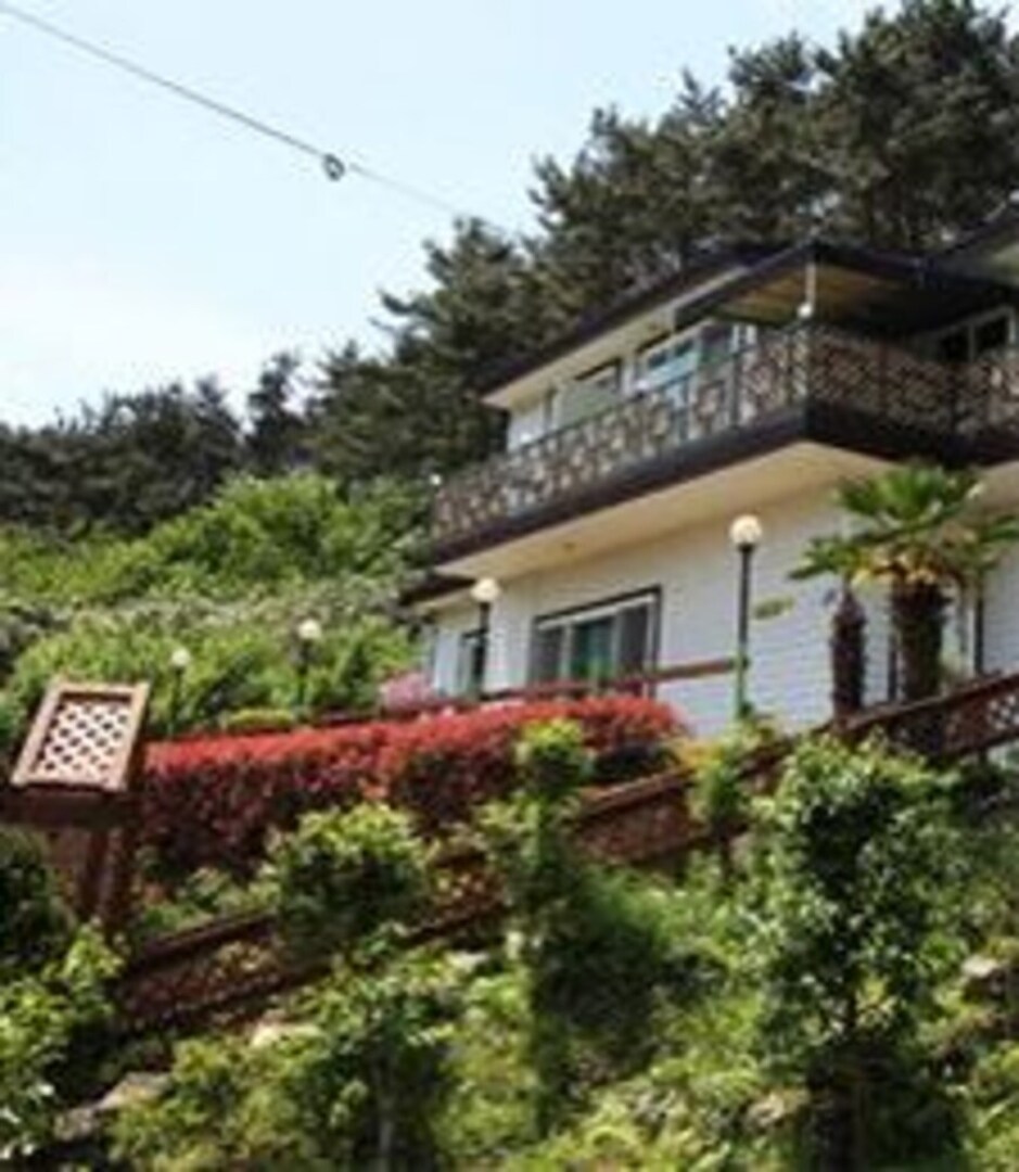 Tongyeong Yeonji Pension