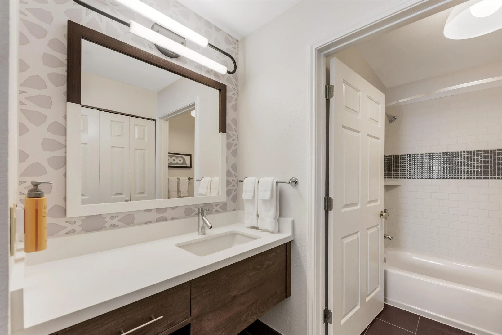 Sonesta ES Suites Austin The Domain Area