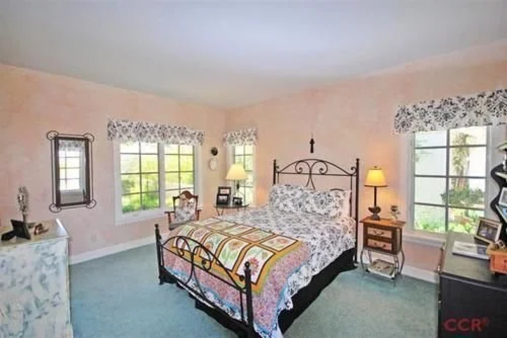 Wellsona Vineyard 3 Br home by RedAwning