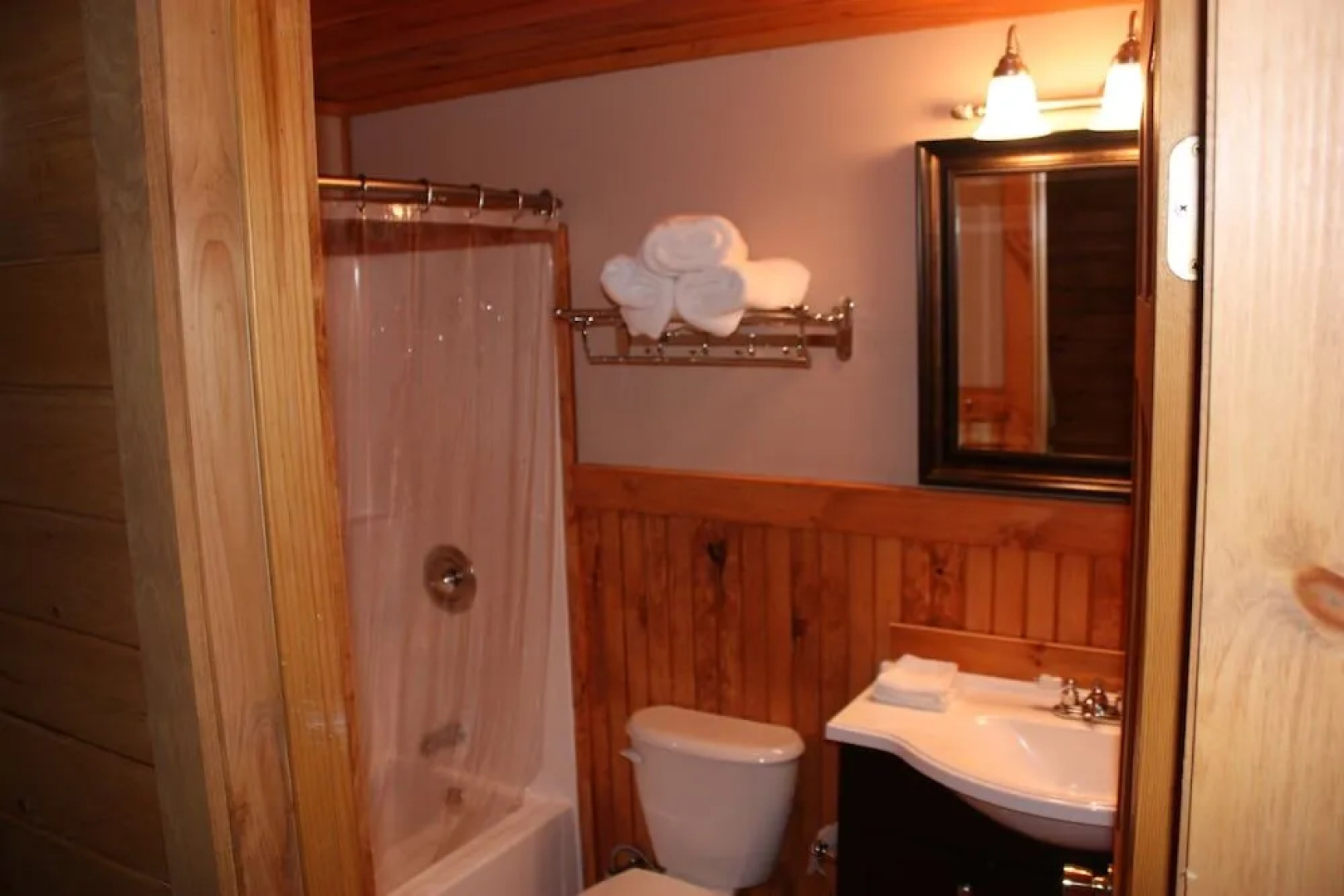 Lake Parlin Lodge & Cabins