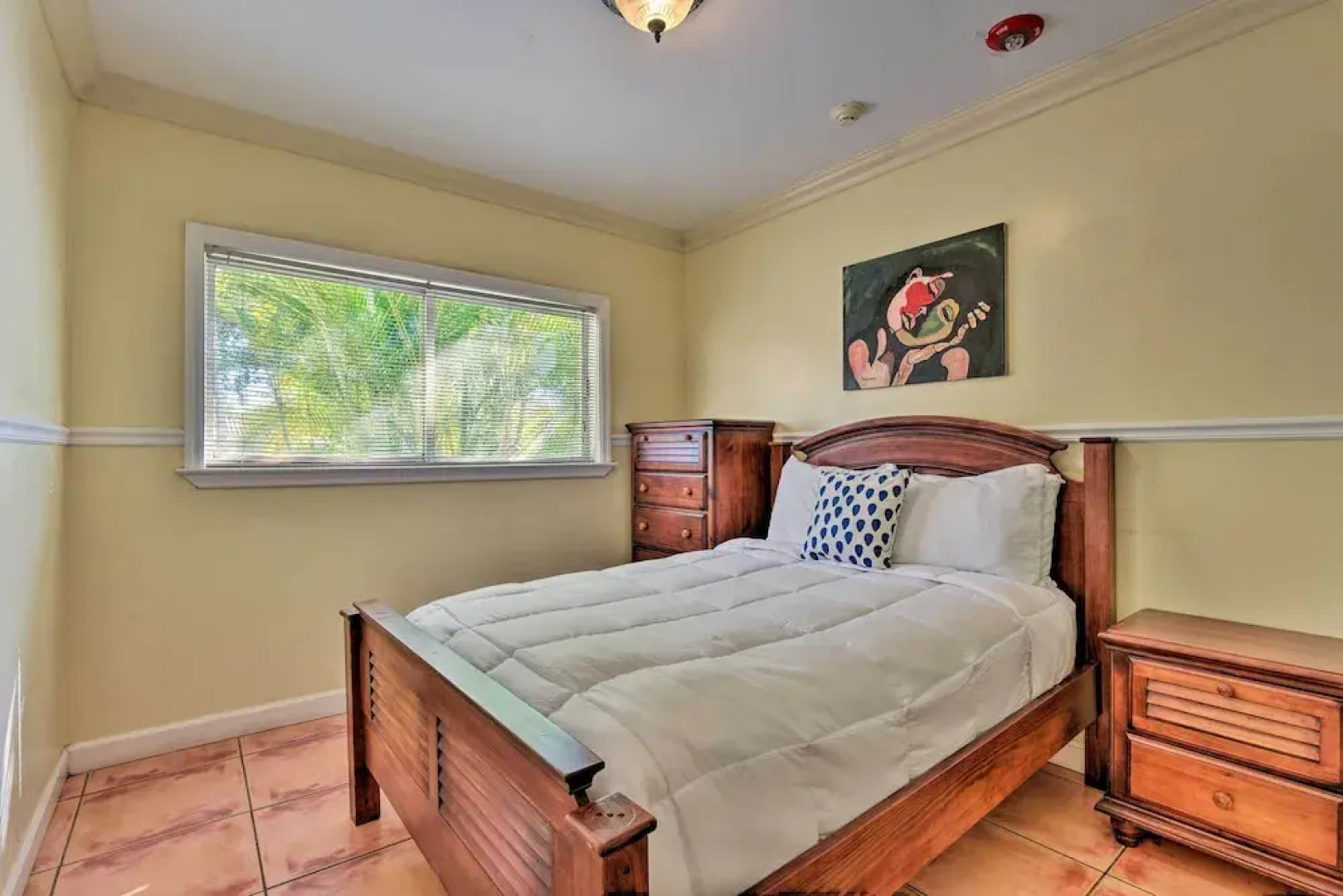 Quaint Central Miami Bungalow: 10 Mi to Mid-beach!