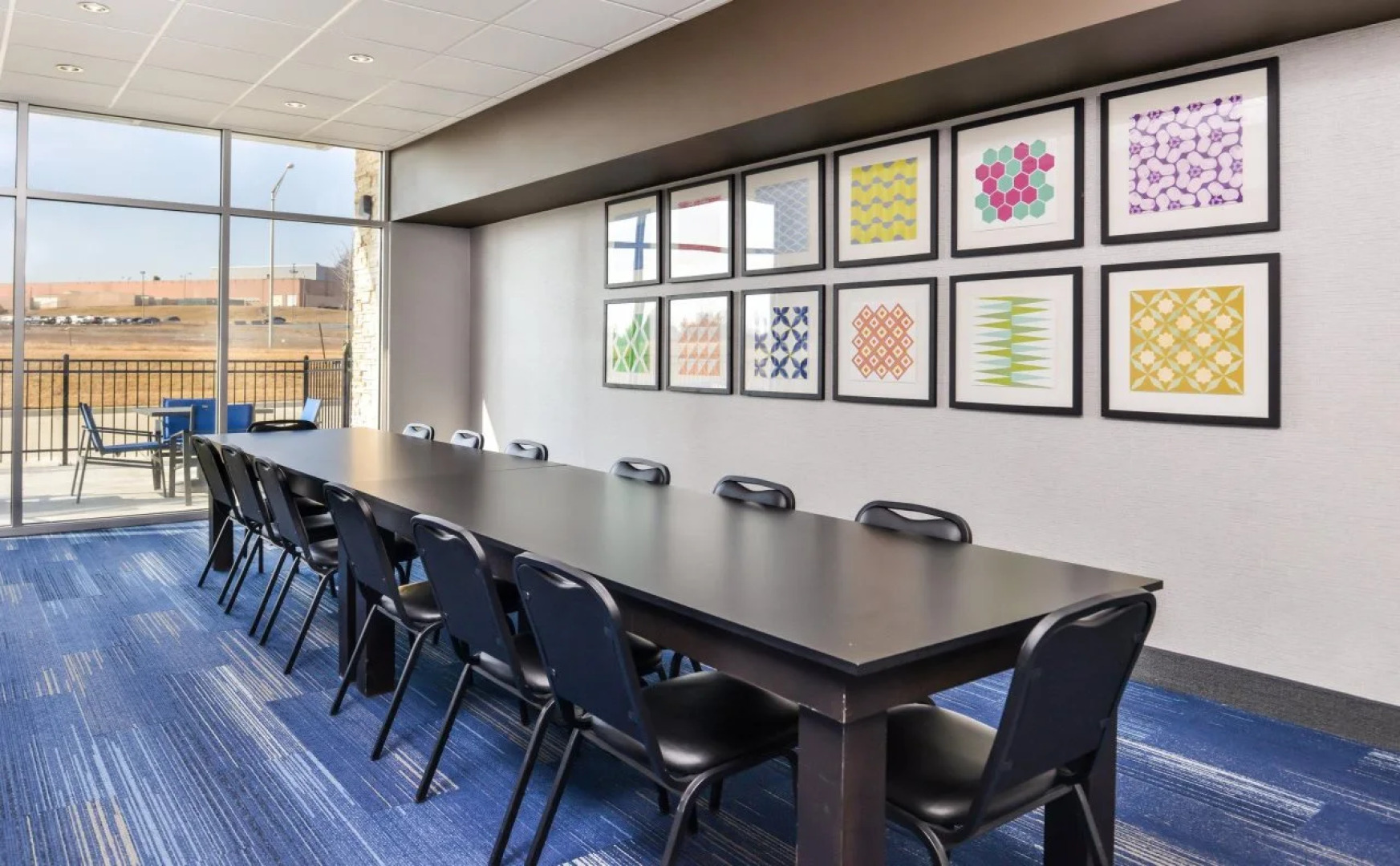 Holiday Inn Express & Suites Kansas City - Lee's Summit by IHG