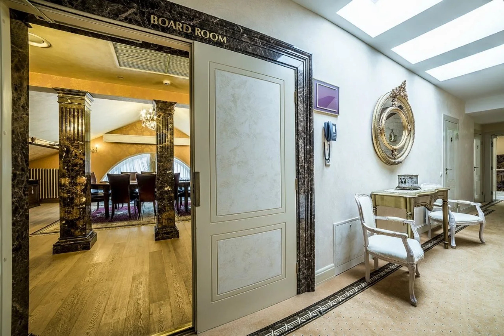 Отель и ресторан IMPERIAL (бывший Ramada)